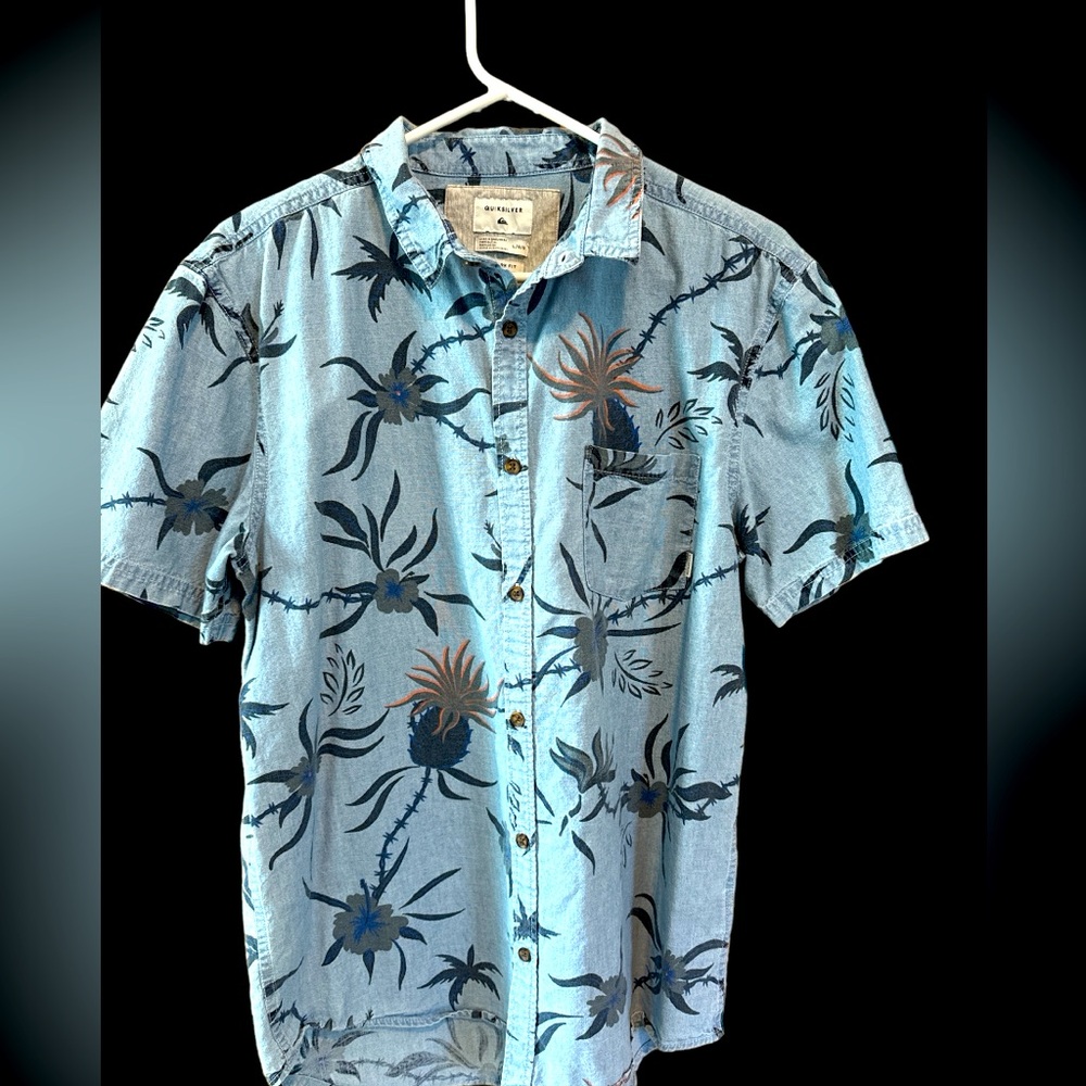 Men’s casual button down shirt